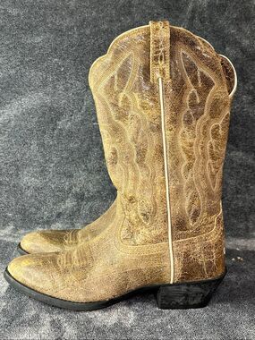 Ariat Women's Heritage R-Toe Distressed Leather Western Cowboy Boots Size 6.5 B
